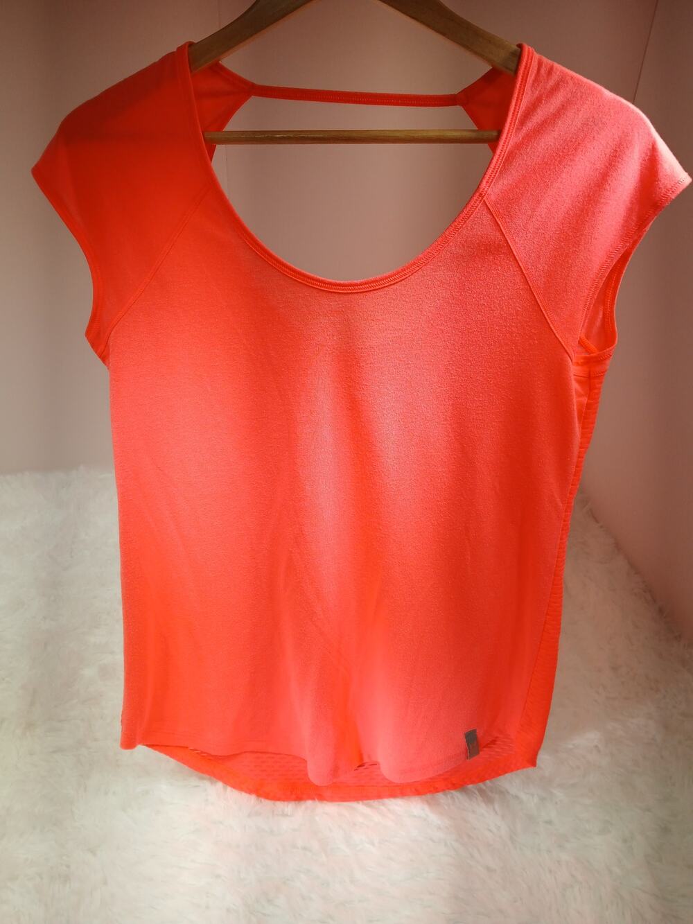 Under Armour Athletic Neon Orange Tank Top - Women's Small